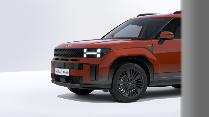 Hyundai Santa Fe Plug-in Hybrid Style Premium 1.6 T-GDI Plug-in Hybrid 185kW 6A 4×4 na operativní leasing